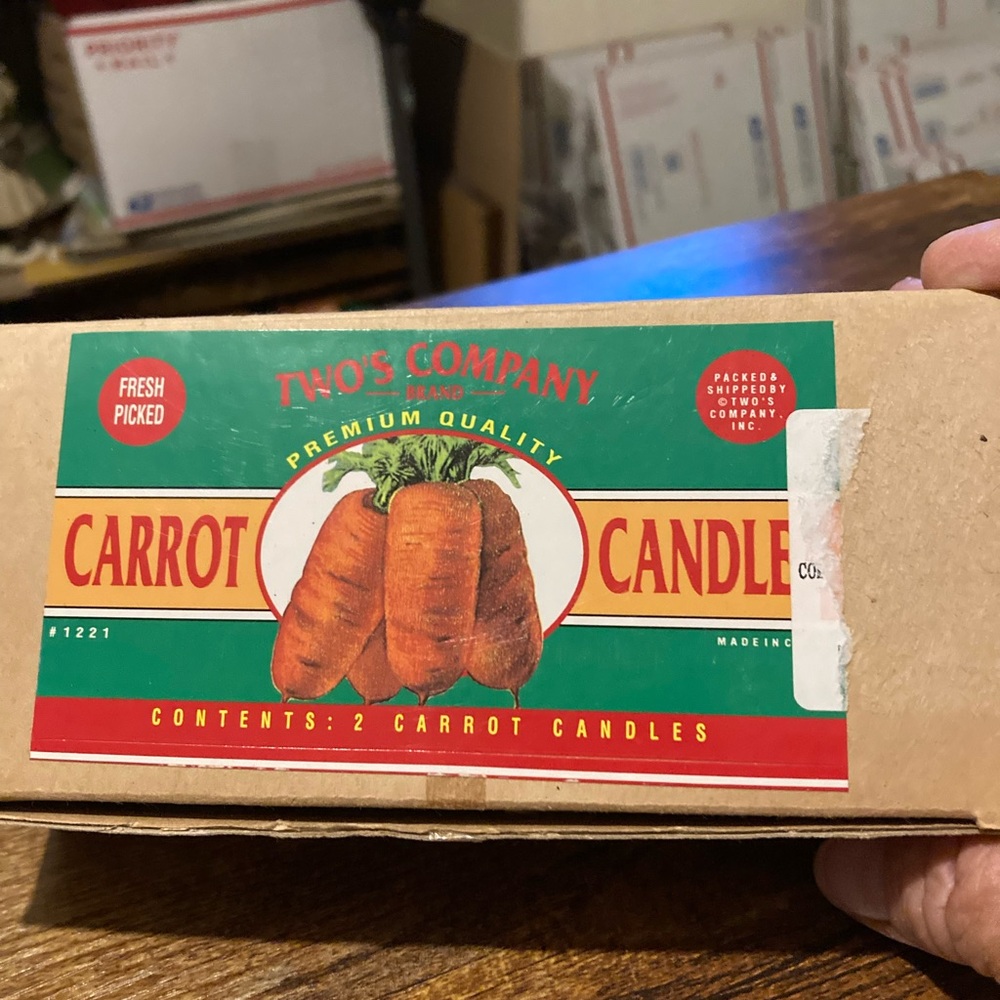 Vintage Two's Company carrot candles